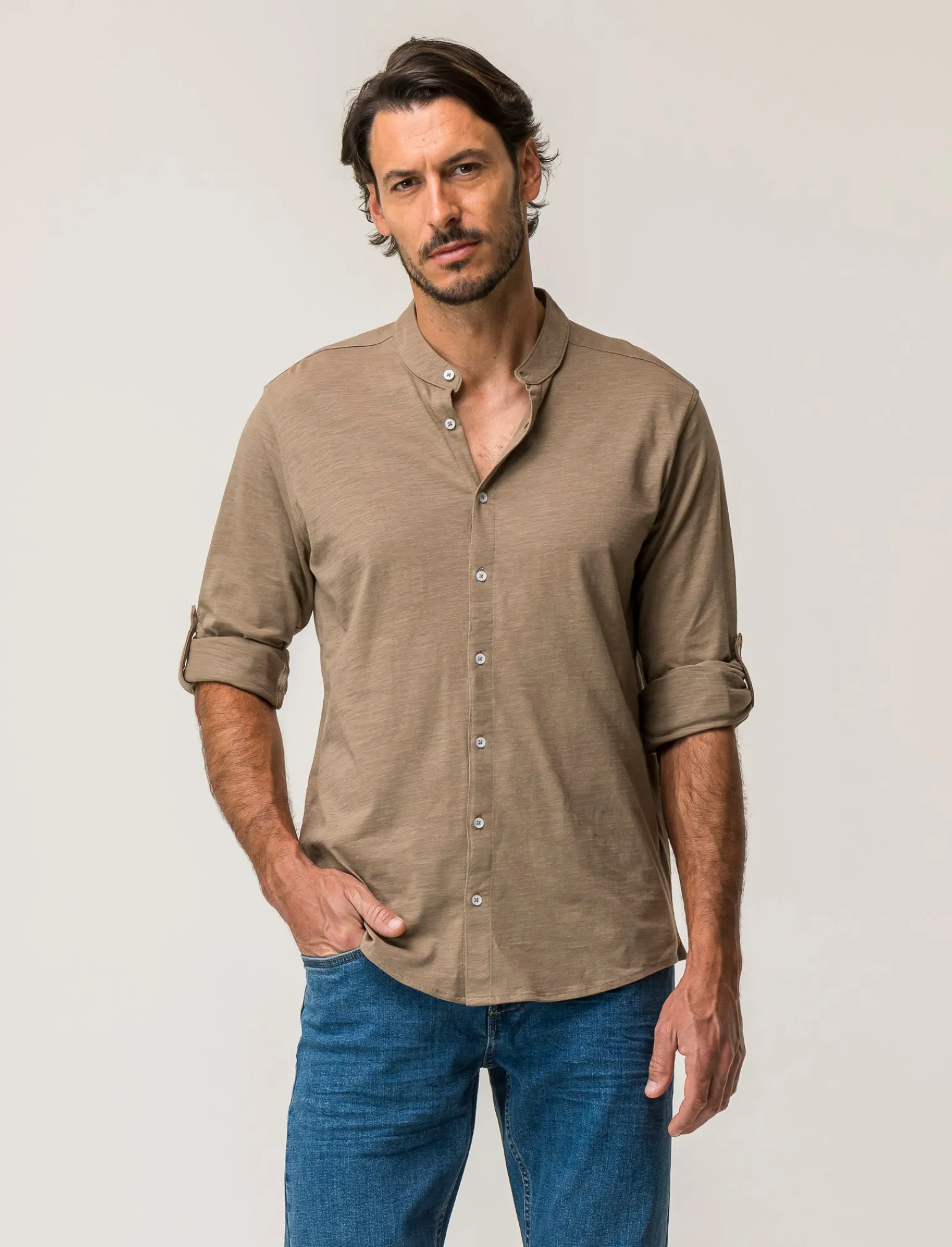 Uomo Piazza Italia Camicie<Camicia regular fit realizzata in tessuto jersey slub in puro cotone con collo coreano e maniche lun - tortora