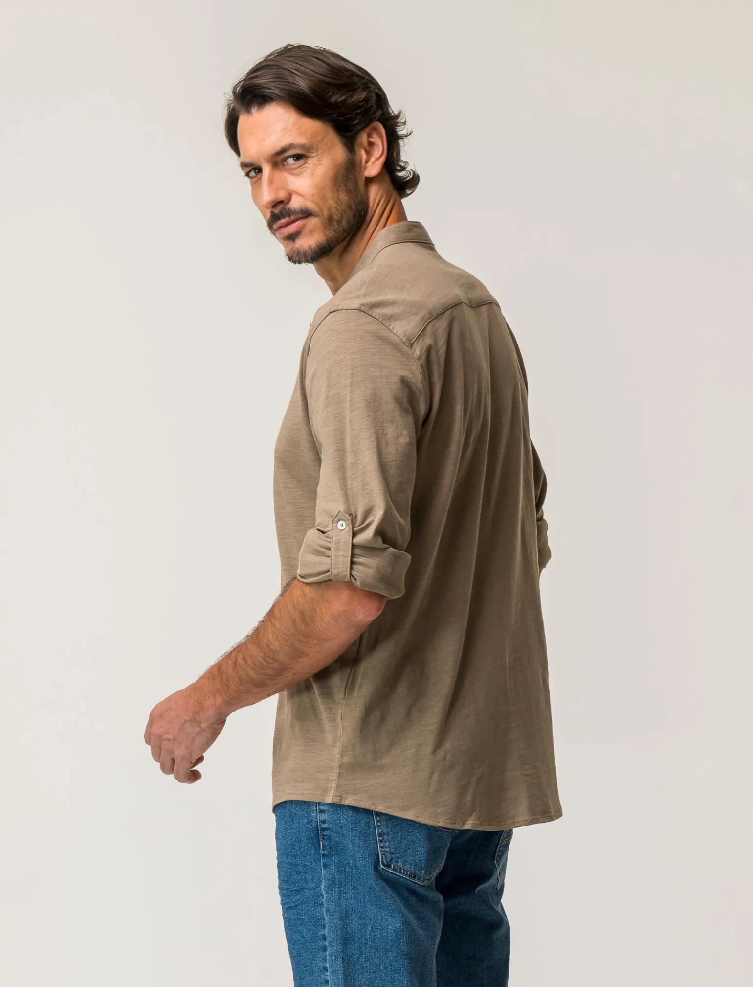Uomo Piazza Italia Camicie<Camicia regular fit realizzata in tessuto jersey slub in puro cotone con collo coreano e maniche lun - tortora