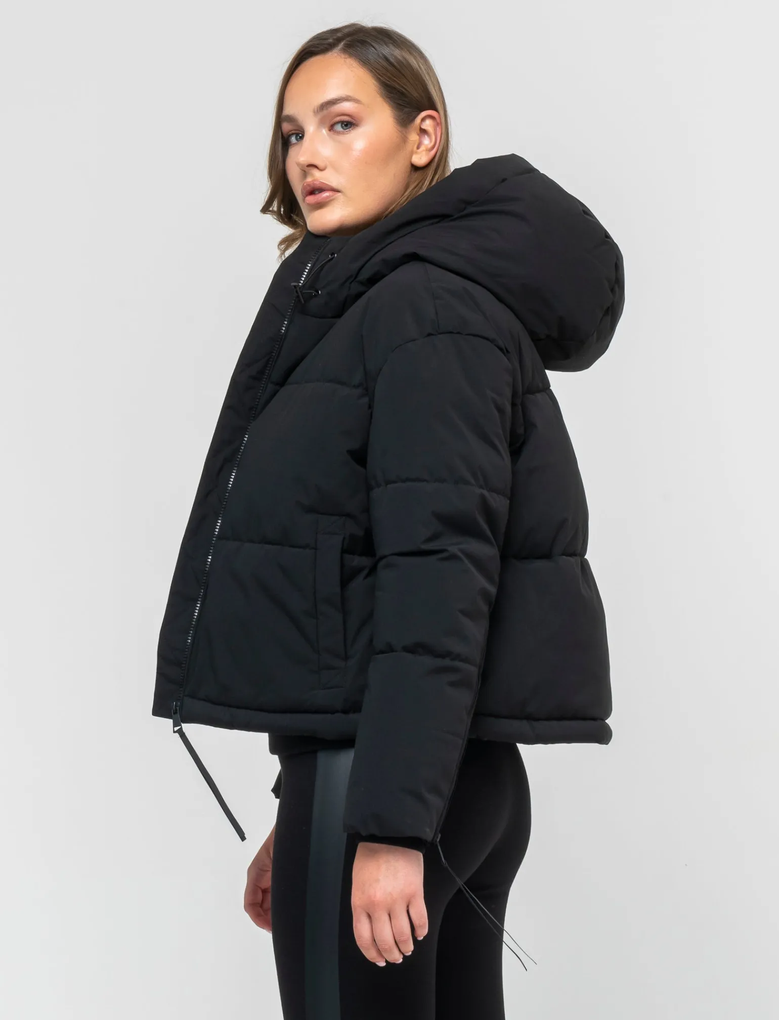 Donna Piazza Italia Donna | Giubbini E Cappotti<Giubbotto imbottito con cappuccio e chiusura con zip e coulisse -