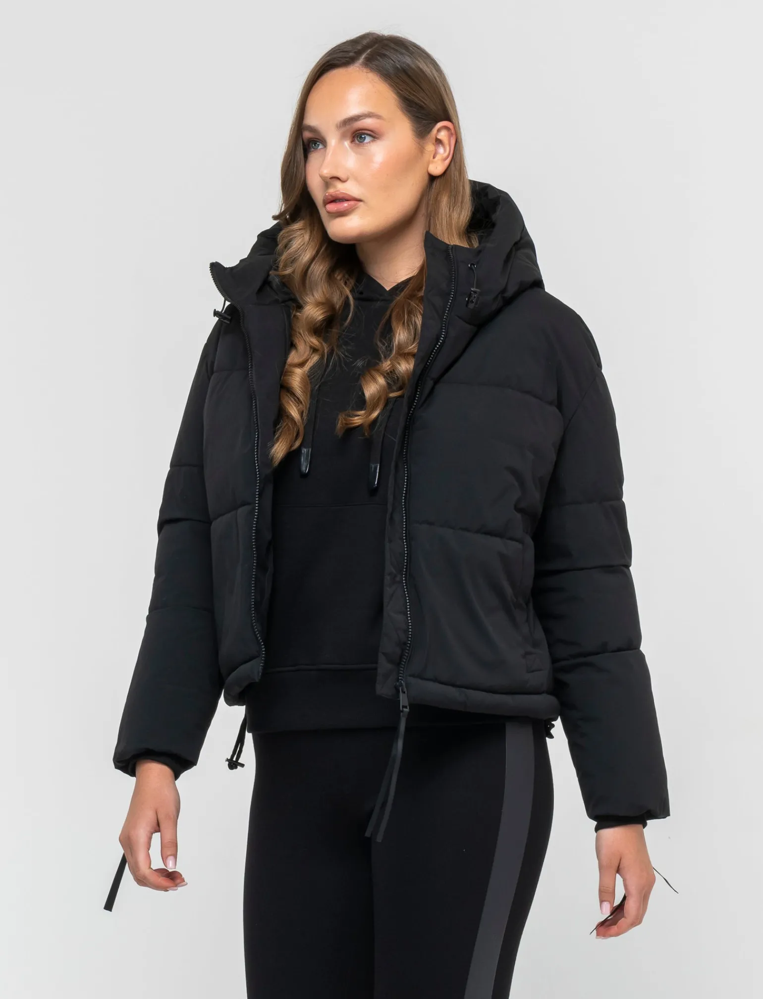 Donna Piazza Italia Donna | Giubbini E Cappotti<Giubbotto imbottito con cappuccio e chiusura con zip e coulisse -