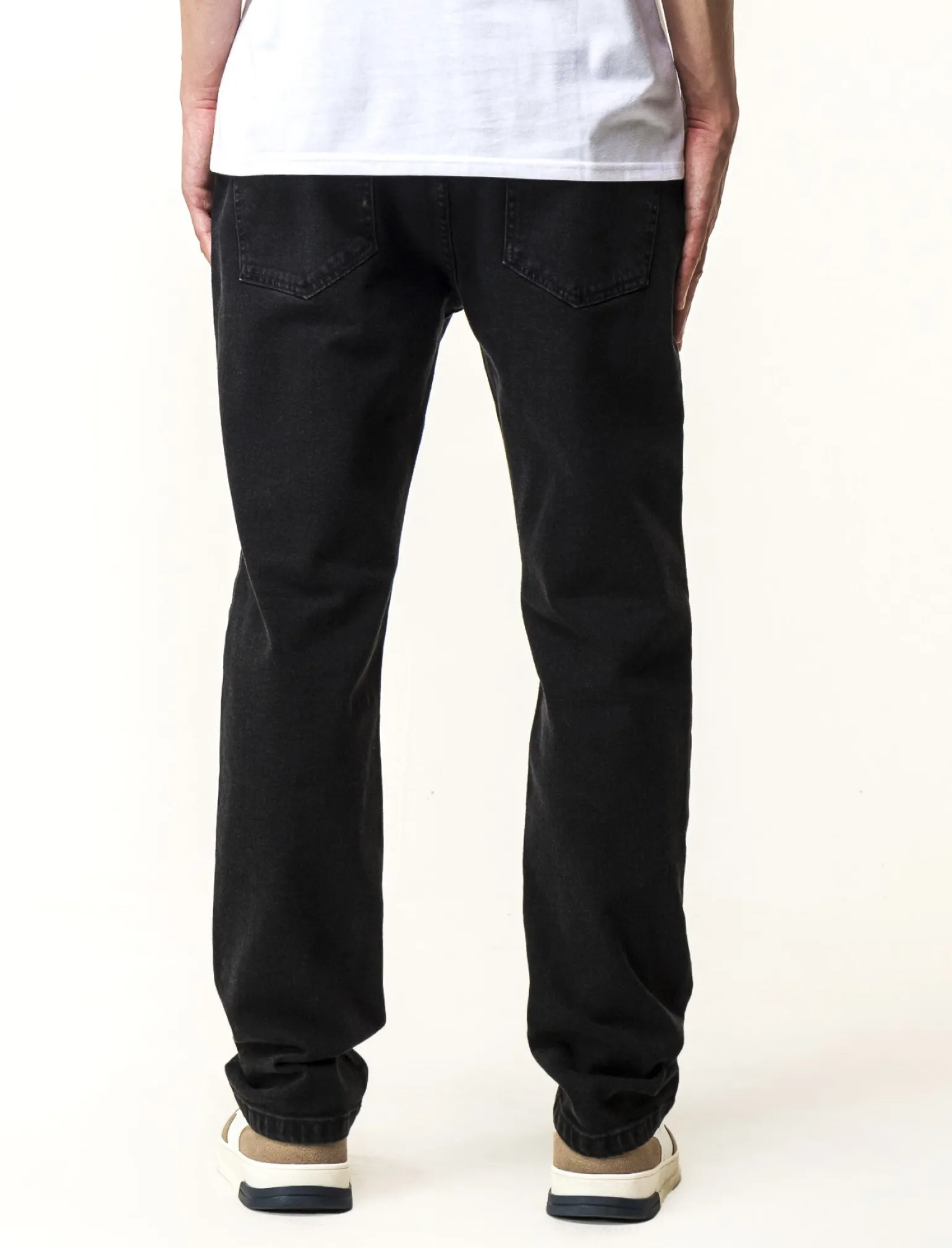 Uomo Piazza Italia Jeans<Jeans regular fit a cinque tasch in tessuto denim stretch.Chiusura anteriore con cernierae bottone. -