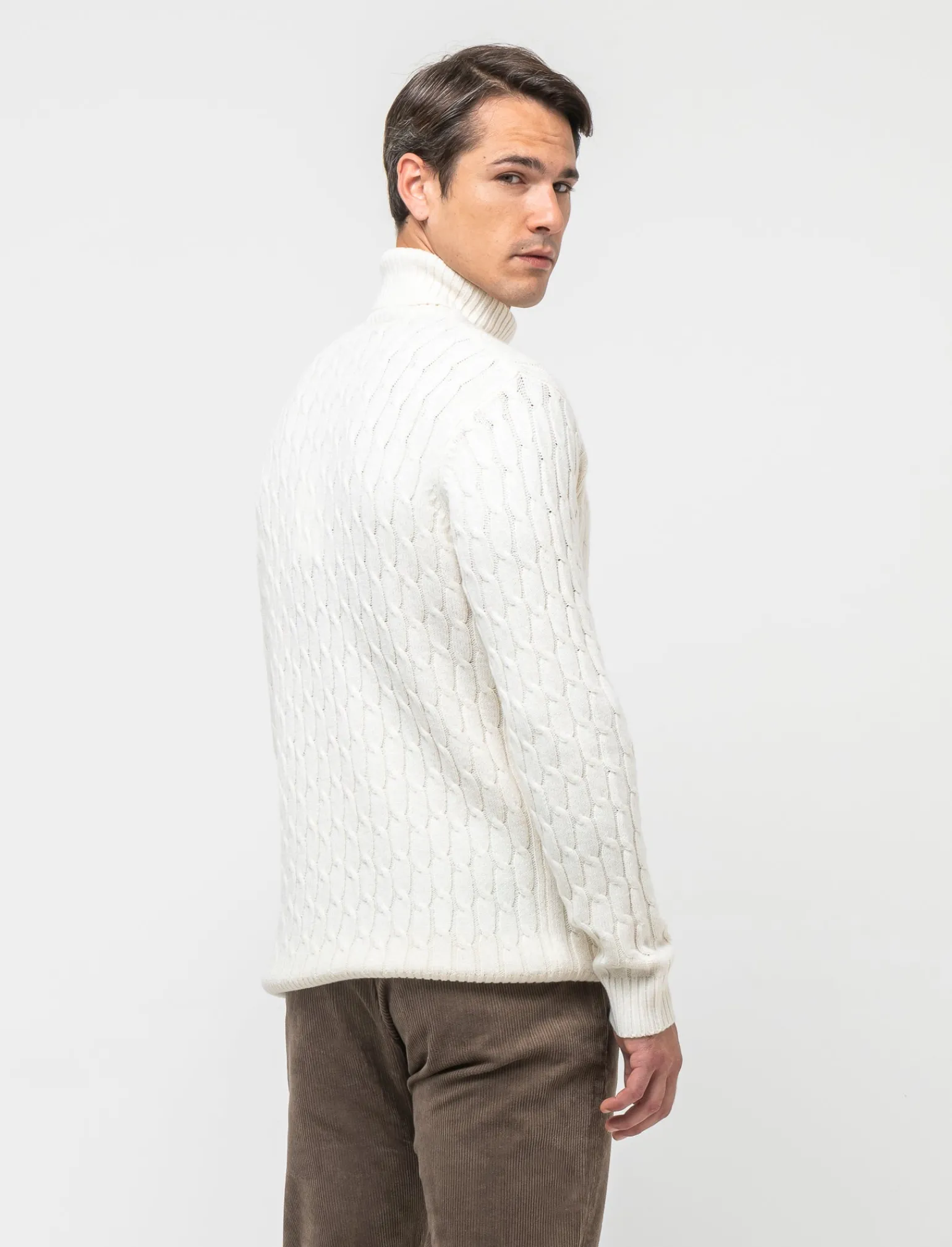 Uomo Piazza Italia Maglieria<Maglia dolcevita lavorazione a trecce con ricamo sul petto, regular fit - ecru