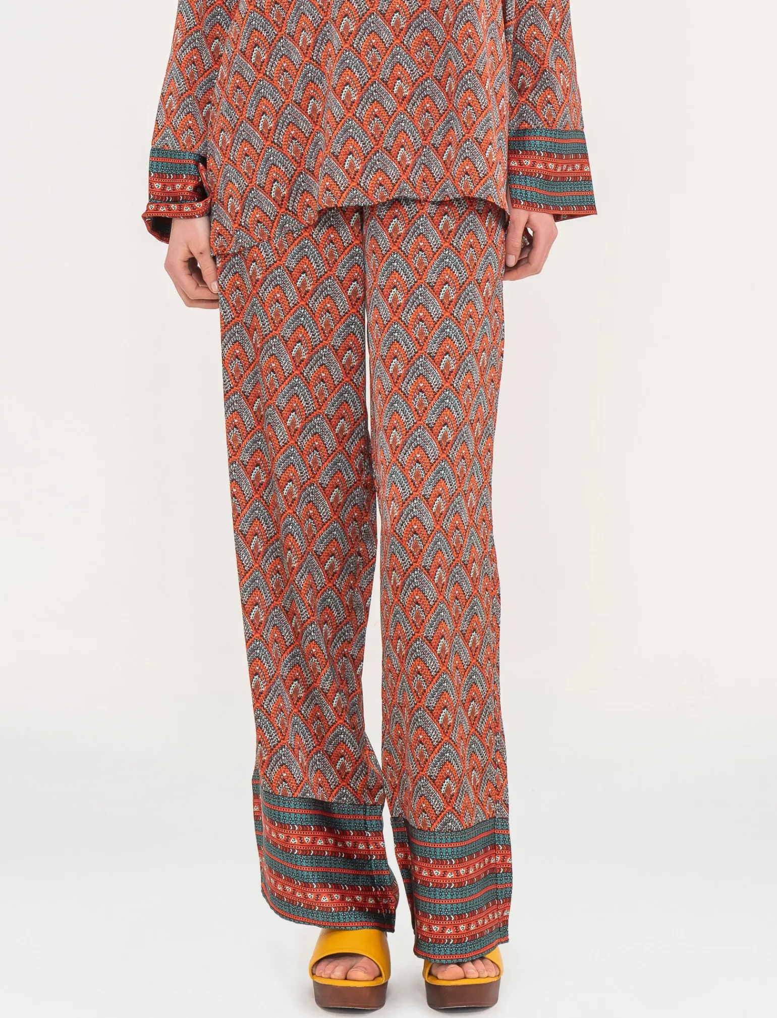 Donna Piazza Italia Donna<Pantalone a palazzo in tessuto fluido con coulisse e simpatiche nappine - var 2
