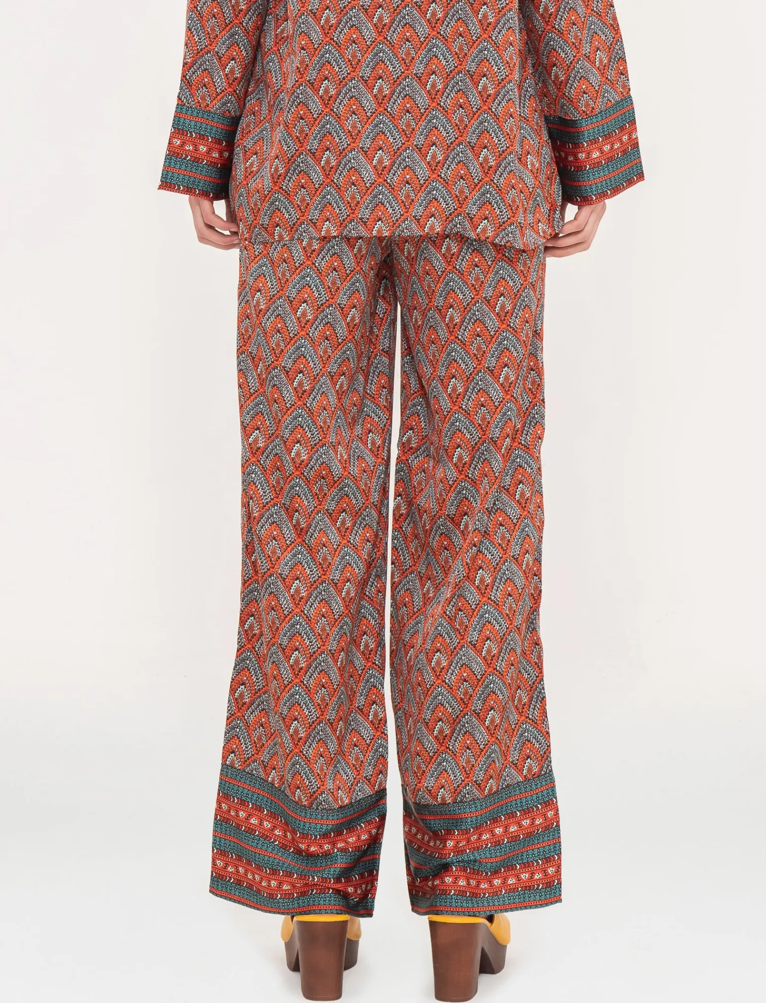 Donna Piazza Italia Donna<Pantalone a palazzo in tessuto fluido con coulisse e simpatiche nappine - var 2