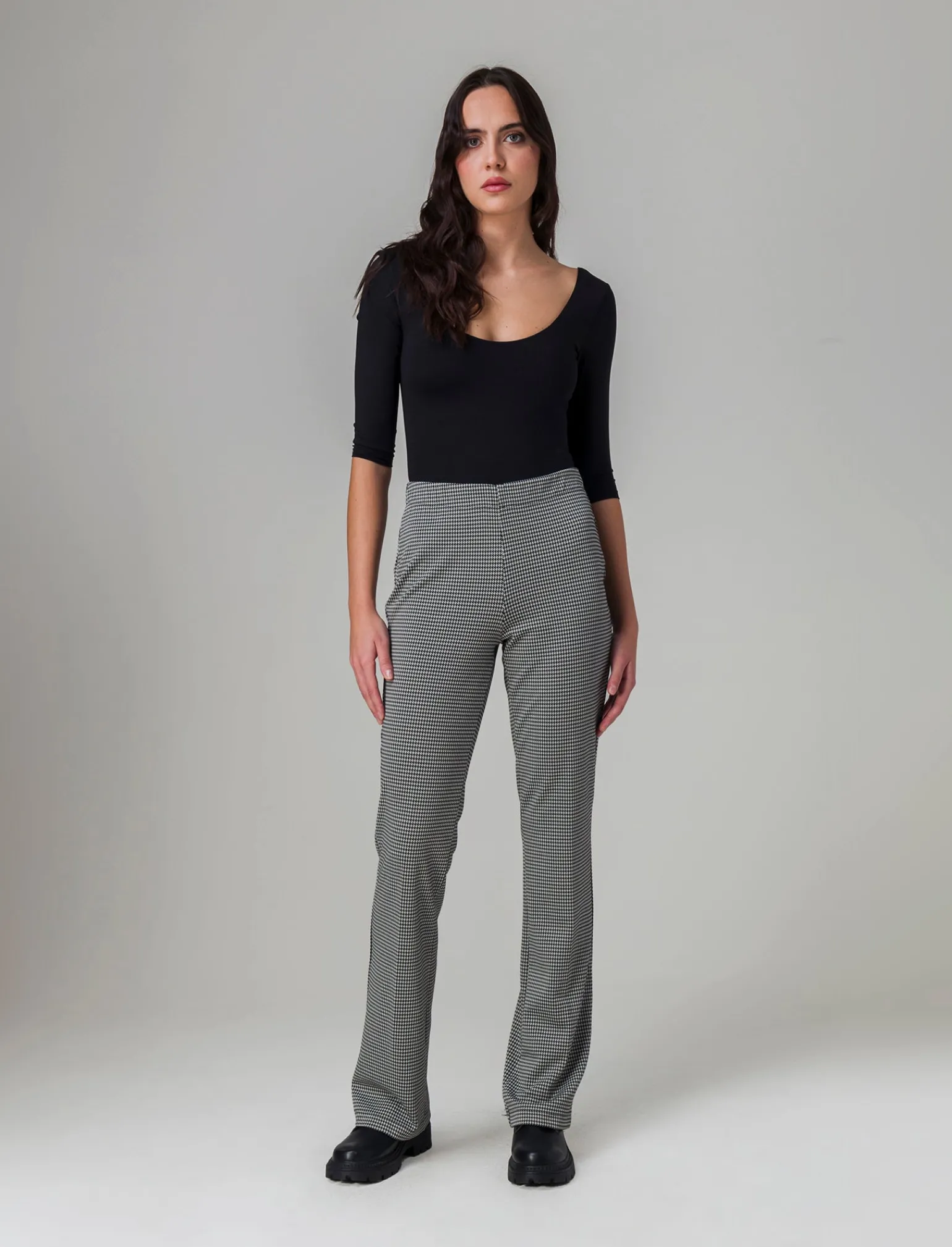 Donna Piazza Italia Pantaloni<Pantalone a zampa in tessuto quadro - Pied de poule