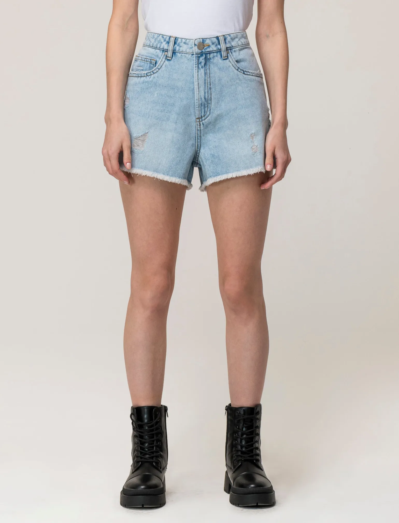 Donna Piazza Italia Shorts<Short in tessuto denim con orlo sfrangiato,apertura con zip e bottone - Denim